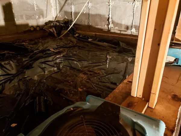 Crawlspace Water Cleanup in Beaumont
